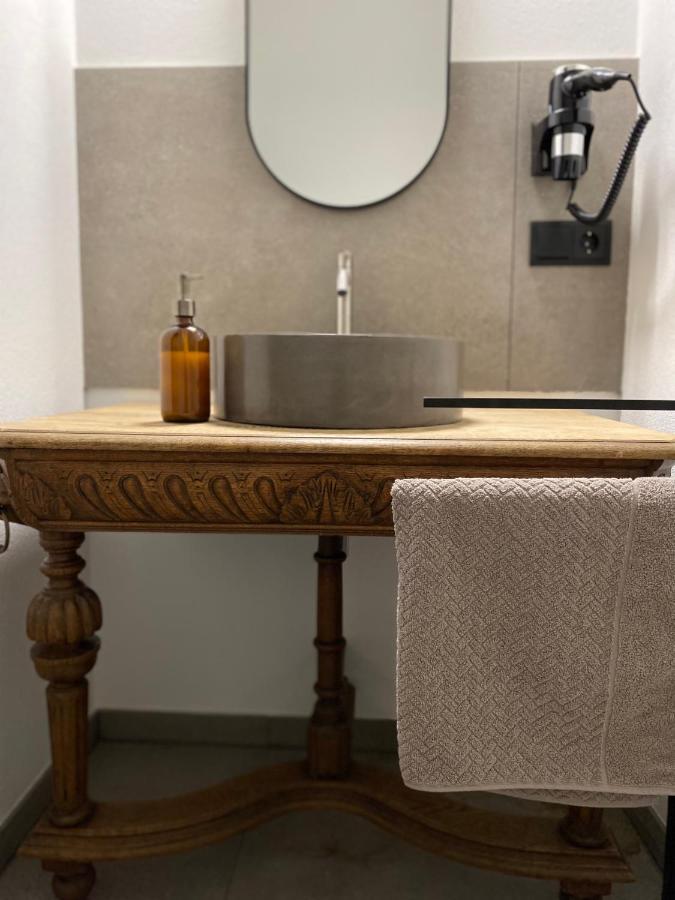 Sonnenhof 1737 - Ferienzimmer & Apartments Barbelroth Dış mekan fotoğraf