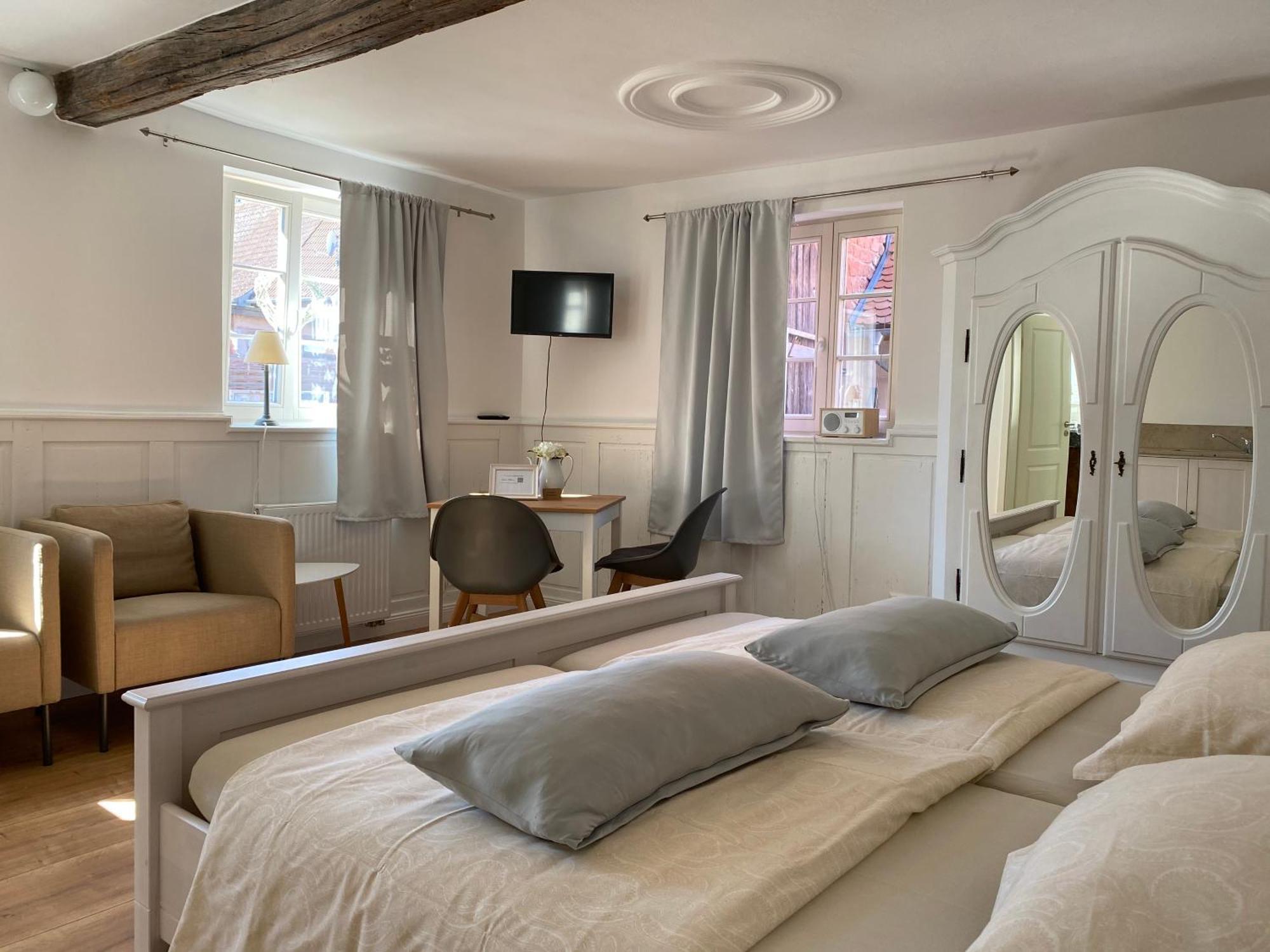 Sonnenhof 1737 - Ferienzimmer & Apartments Barbelroth Dış mekan fotoğraf